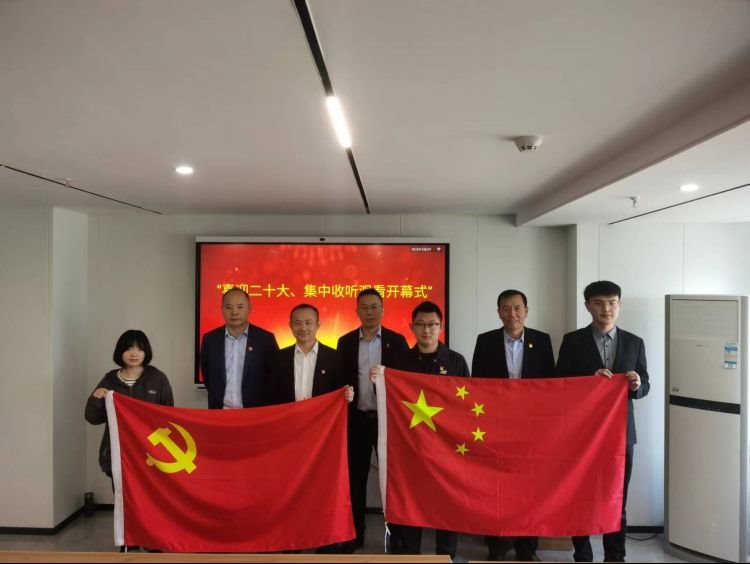 https://img.epian1.com/2113989/article/20221016/b9eed924fd674c369f76c7d72931cd86.jpg?imageView2/2/w/750/h/1400/q/80